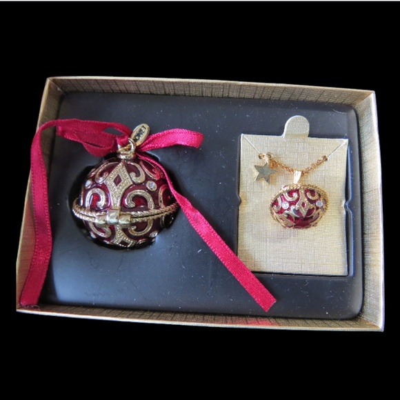 Monet Jewel Box With Chain Charm Pendant Collection Red Enamel Gold Tone Set - Picture 1 of 4